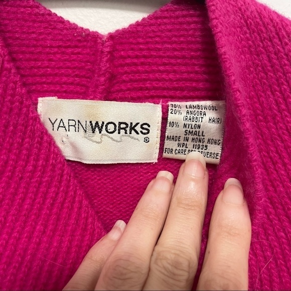Vintage Yarn Works Lambswool and Rabbit Hair blend Barbie Pink Sweater S - Picture 7 of 14